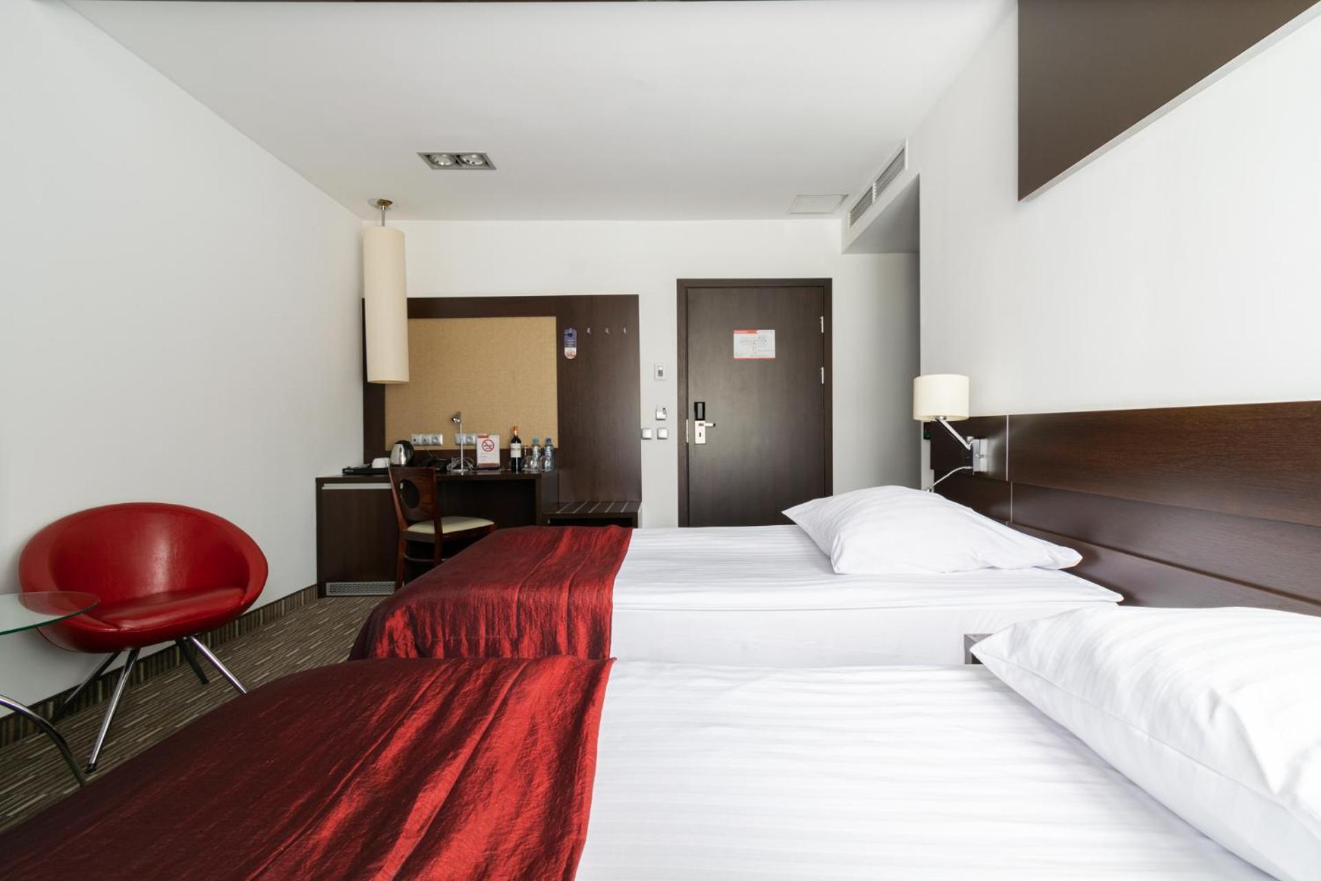 Park Hotel Diament Zabrze - Gliwice Buitenkant foto