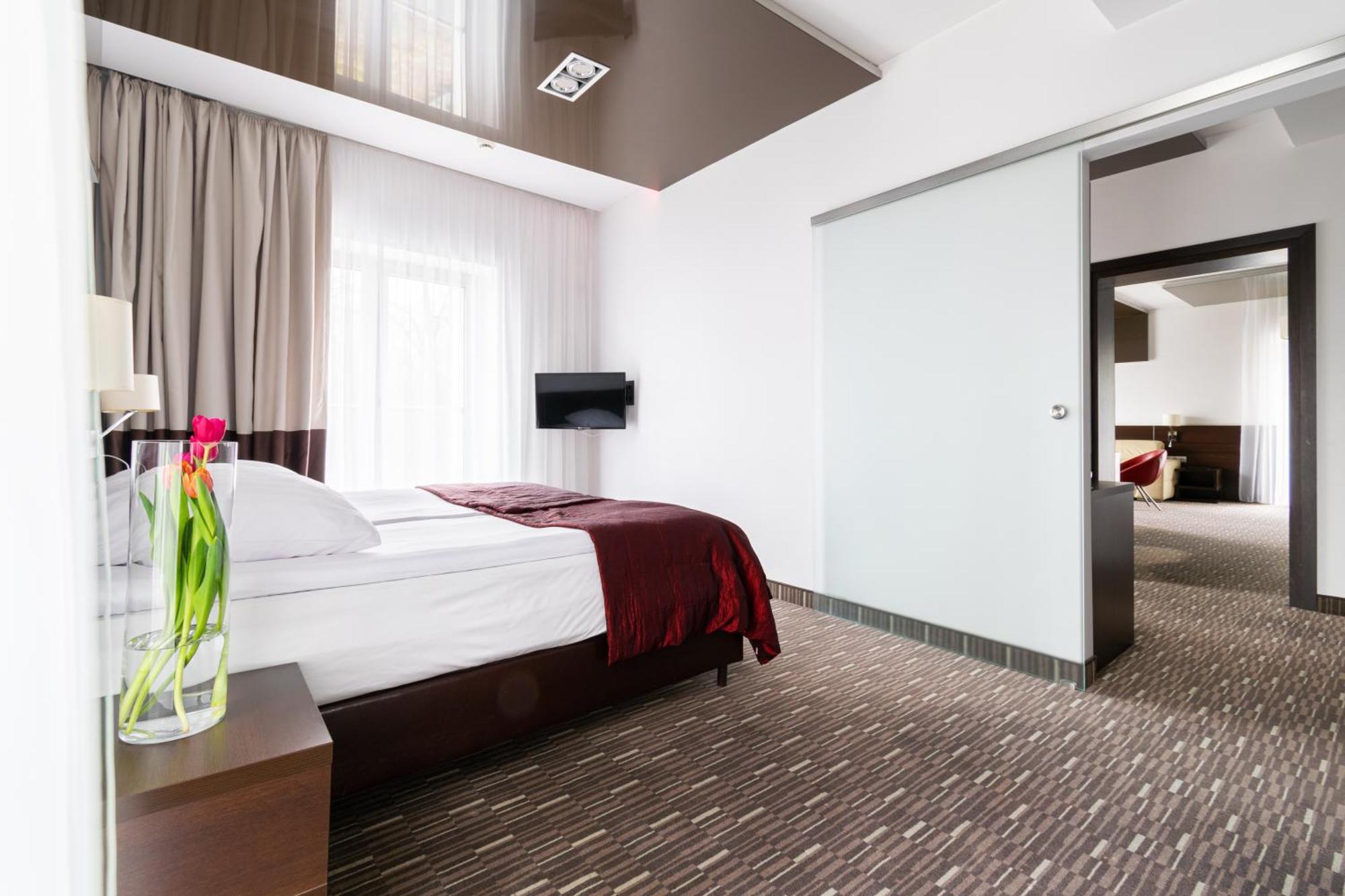Park Hotel Diament Zabrze - Gliwice Buitenkant foto