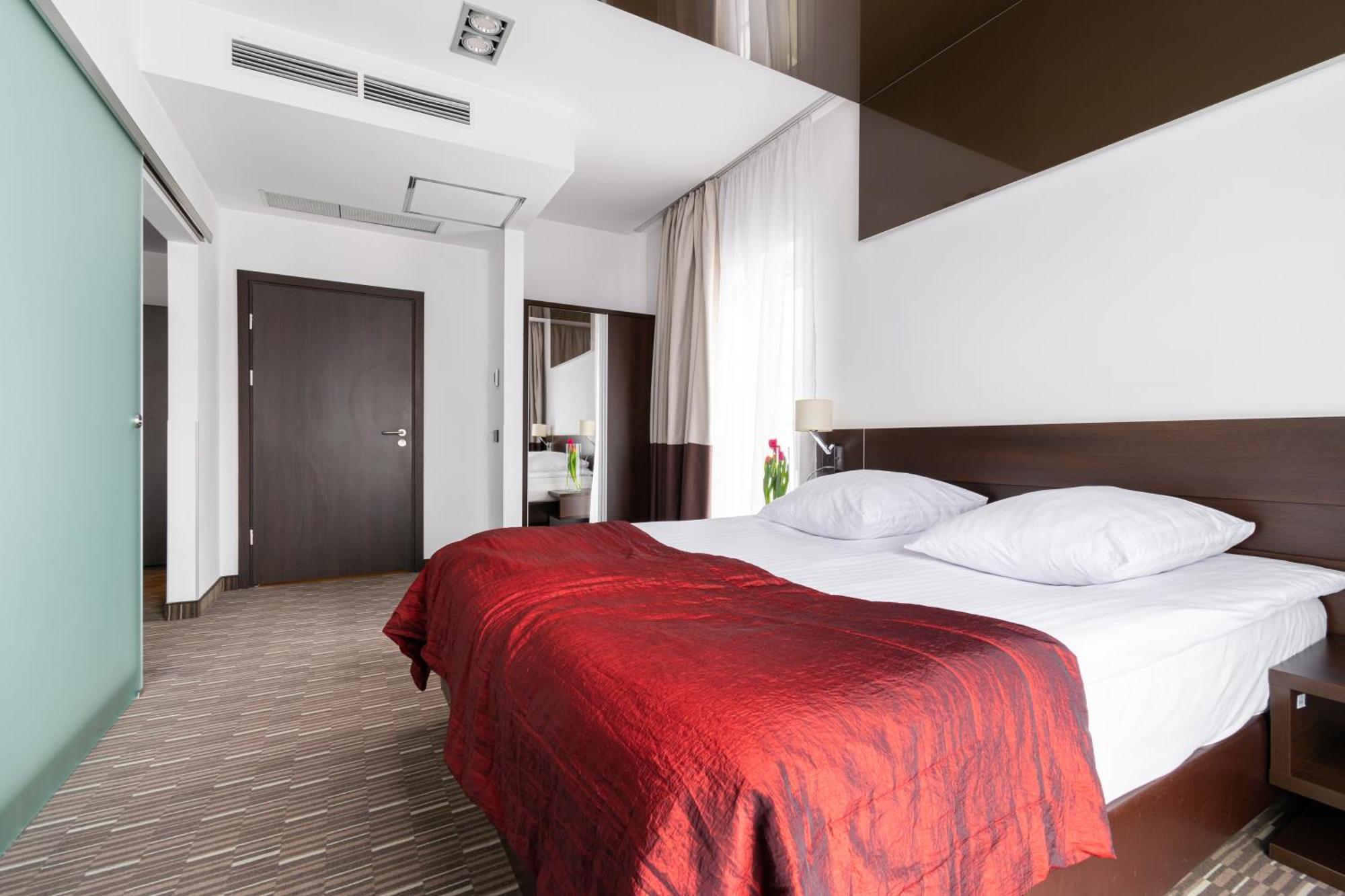Park Hotel Diament Zabrze - Gliwice Buitenkant foto