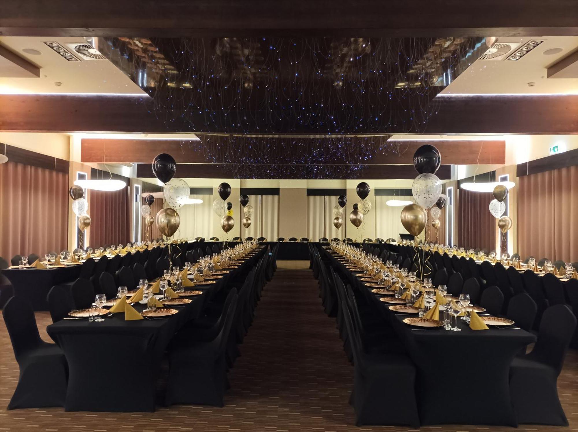 Park Hotel Diament Zabrze - Gliwice Buitenkant foto