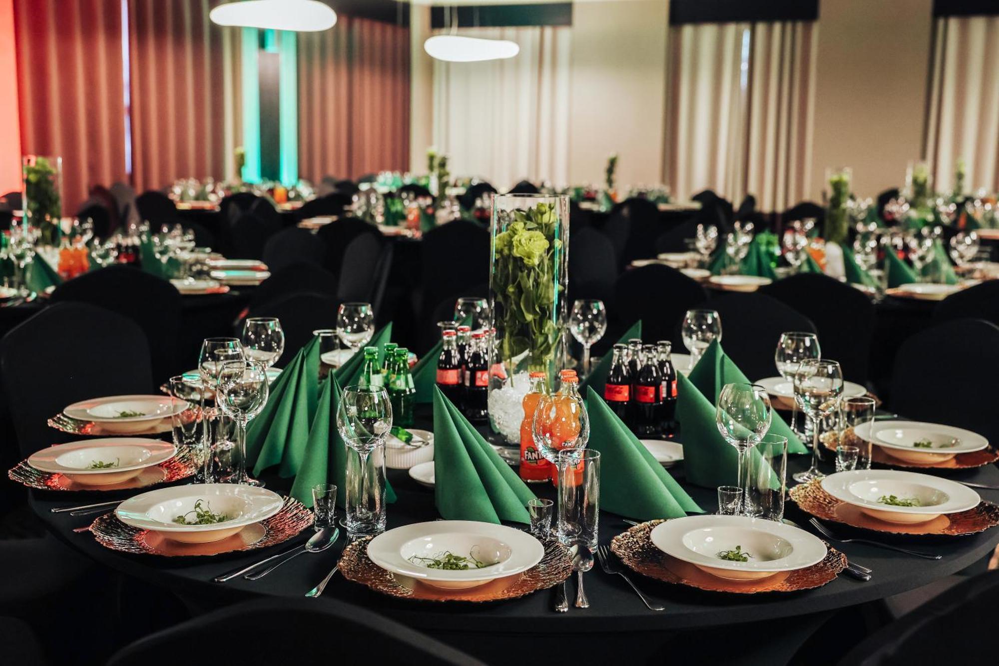 Park Hotel Diament Zabrze - Gliwice Buitenkant foto